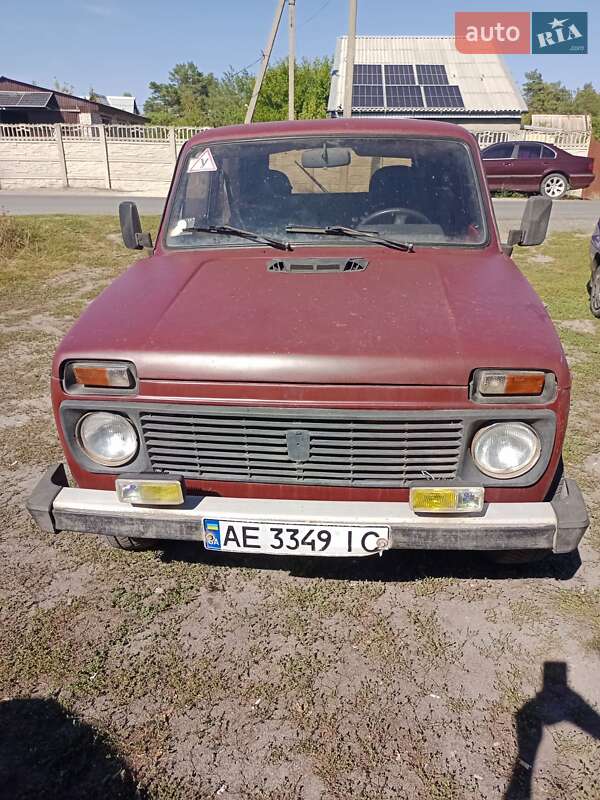 Позашляховик / Кросовер ВАЗ 2121 Нива