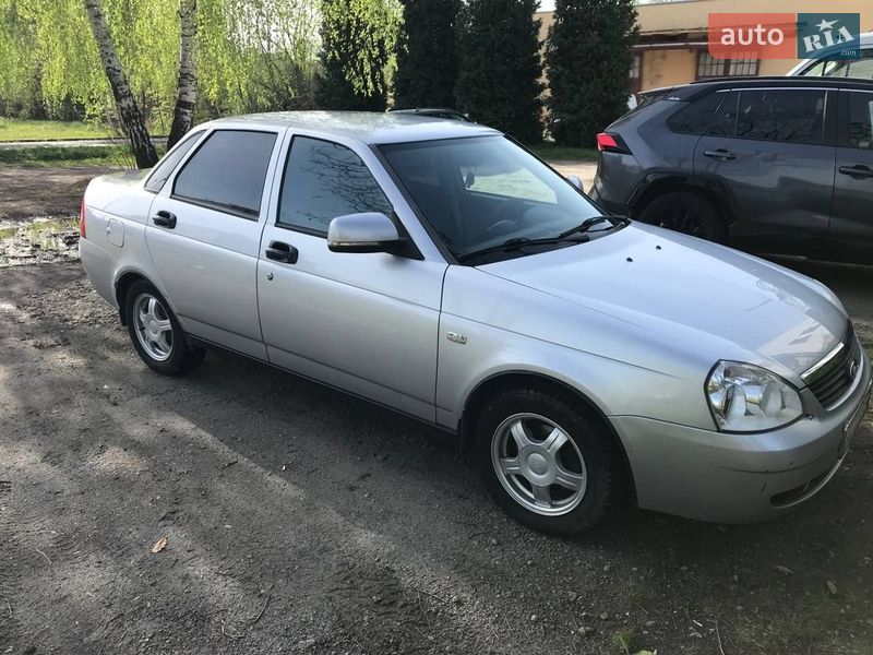 Хэтчбек ВАЗ 2170 Priora