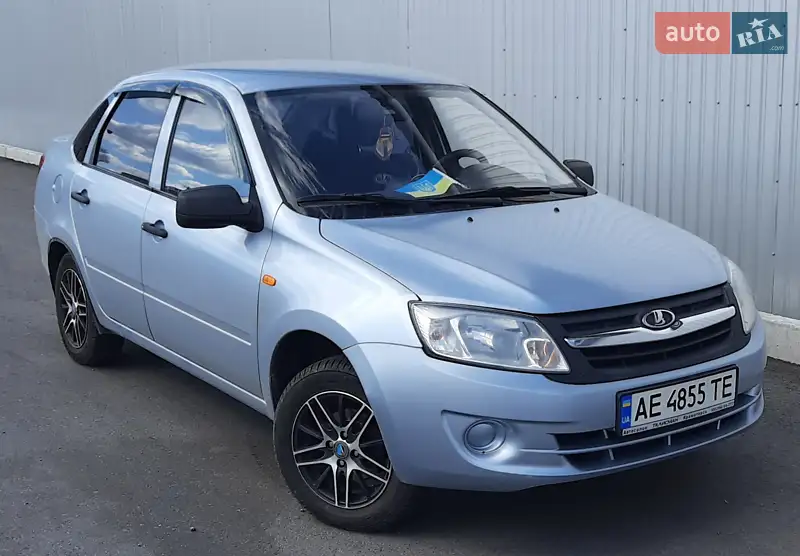 ВАЗ / Lada 2190 Granta