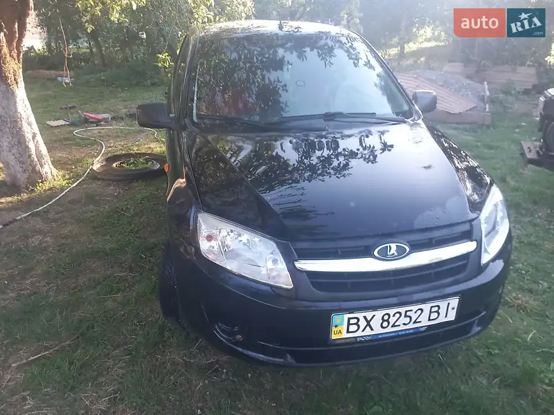 ВАЗ / Lada 2190 Granta 2013