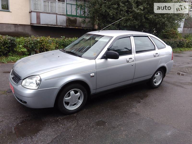 Lada (ВАЗ) 2172 2011 года