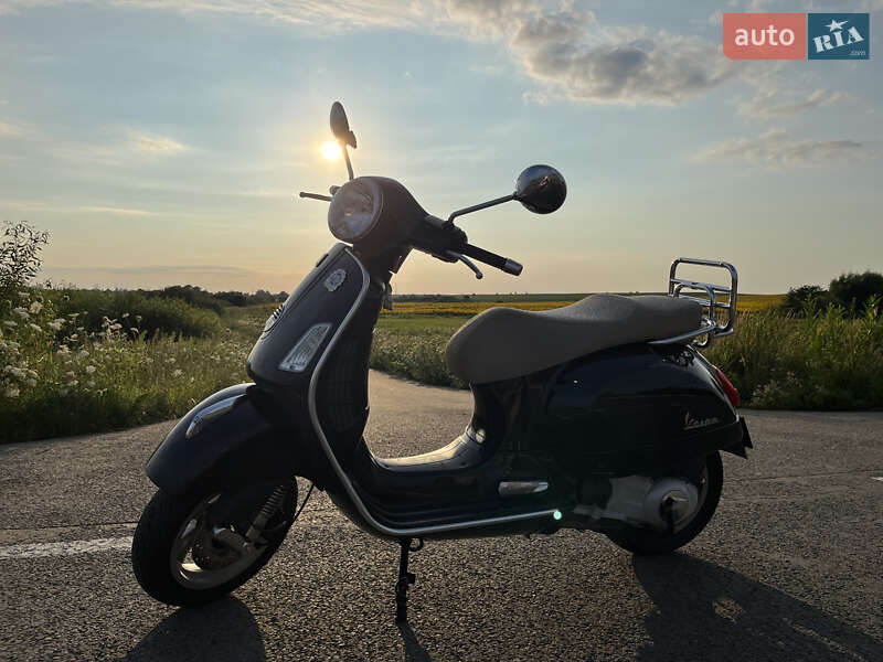 Vespa GTS