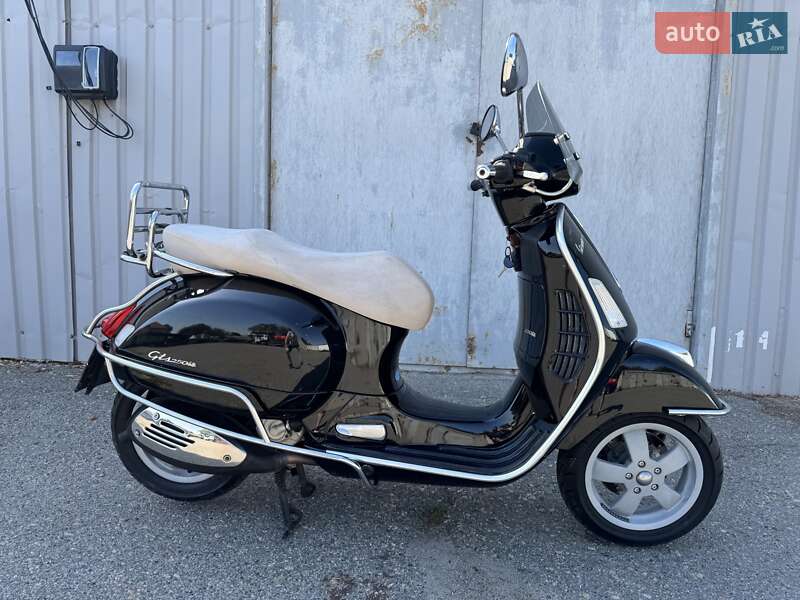 Vespa GTS