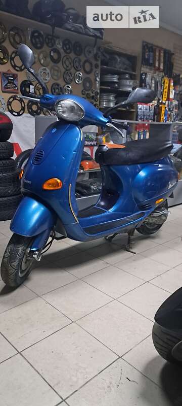 Скутер Vespa S