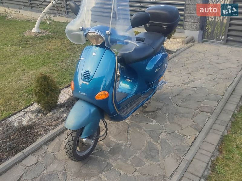 Vespa V