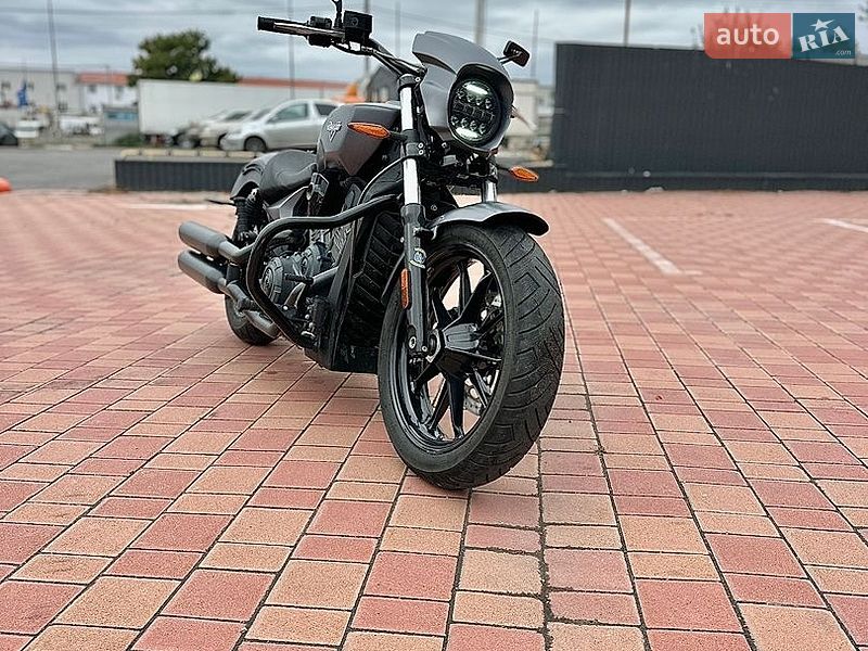 Мотоцикл Круізер Victory Octane