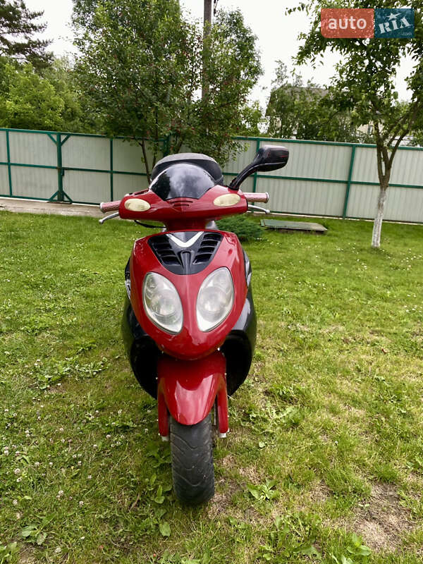 Скутер Viper 150