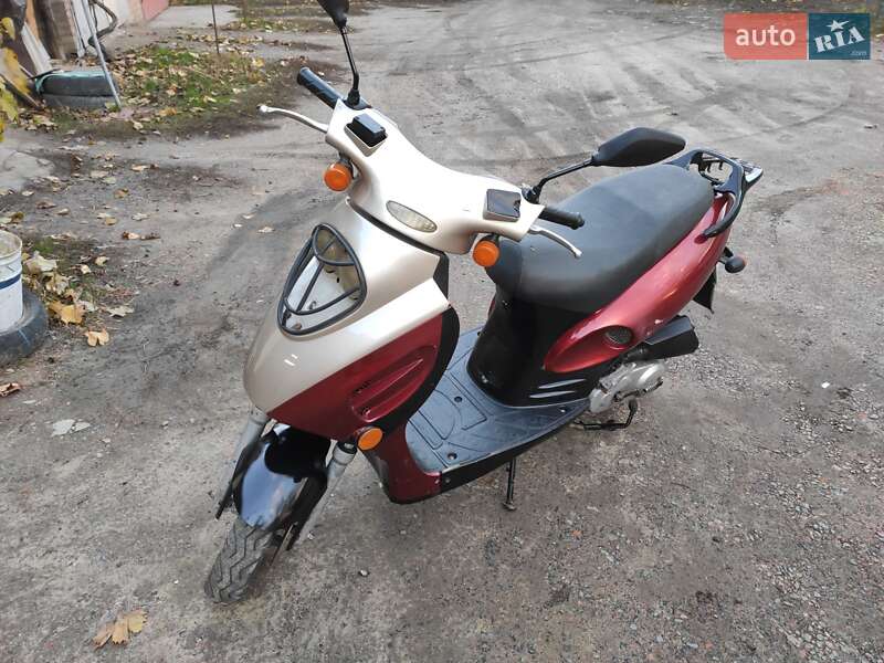 Скутер Viper Grand Prix