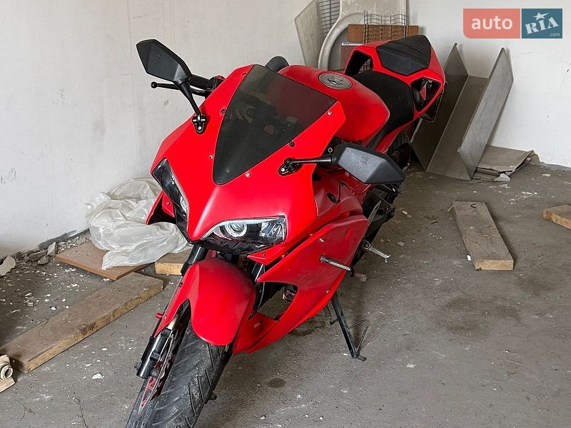 Спортбайк Viper R1