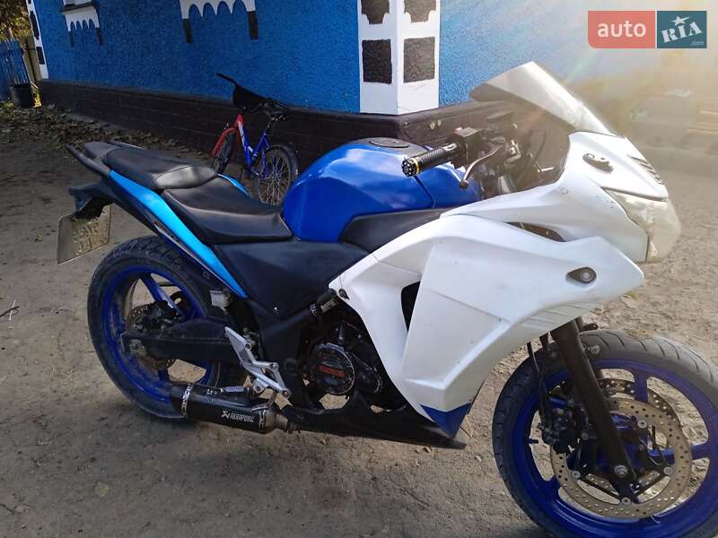 Спортбайк Viper V 200CR