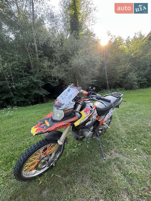 Мотоцикл Спорт-туризм Viper V250 VXR