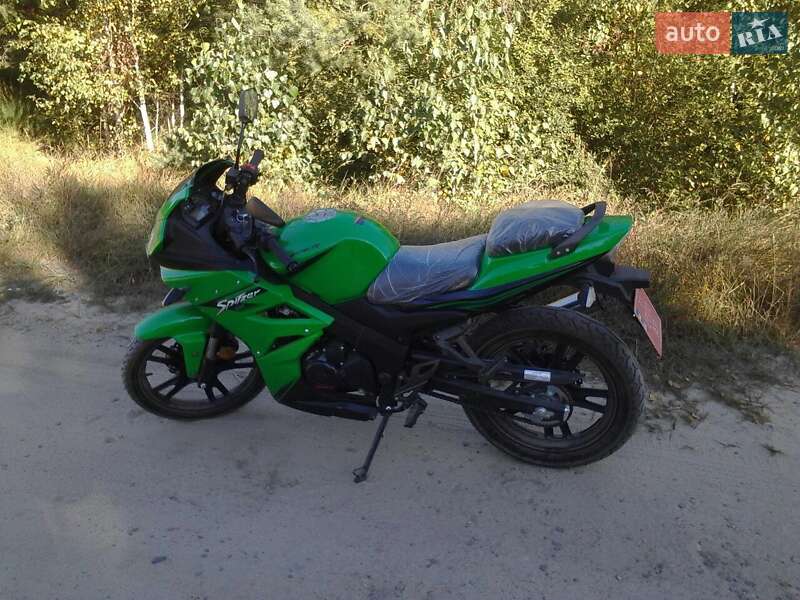 Мотоцикл Спорт-туризм Viper VM 200-10