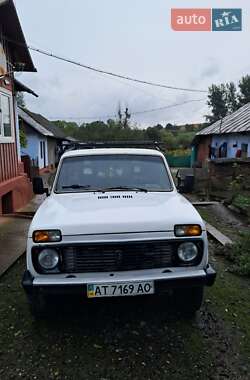 Характеристики ВАЗ 2121 Нива Позашляховик / Кросовер