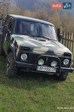 Характеристики ВАЗ 21213 Niva Позашляховик / Кросовер