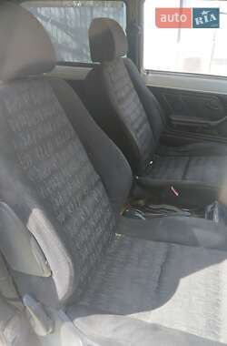 Характеристики ВАЗ 21213 Niva Позашляховик / Кросовер