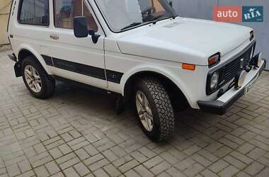 Ціни ВАЗ 21213 Niva Позашляховик / Кросовер
