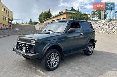 Характеристики ВАЗ 2131 Нива Внедорожник / Кроссовер