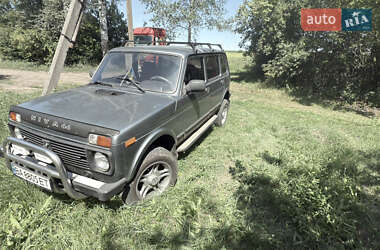 Характеристики ВАЗ 2131 Нива Позашляховик / Кросовер