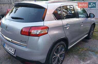 Характеристики Peugeot 4008 Позашляховик / Кросовер