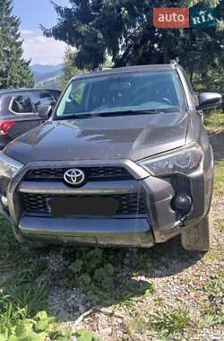 Характеристики Toyota 4Runner Внедорожник / Кроссовер