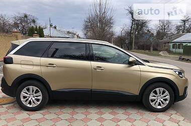 Характеристики Peugeot 5008 Позашляховик / Кросовер