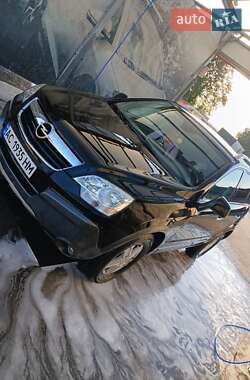 Характеристики Opel Antara Позашляховик / Кросовер