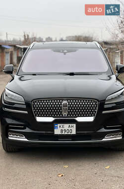 Характеристики Lincoln Aviator Внедорожник / Кроссовер