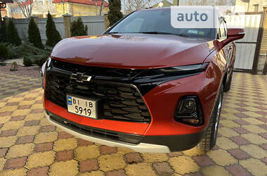 Характеристики Chevrolet Blazer Позашляховик / Кросовер