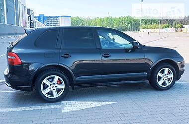 Характеристики Porsche Cayenne Внедорожник / Кроссовер