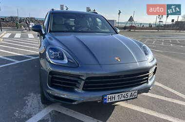 Характеристики Porsche Cayenne Внедорожник / Кроссовер
