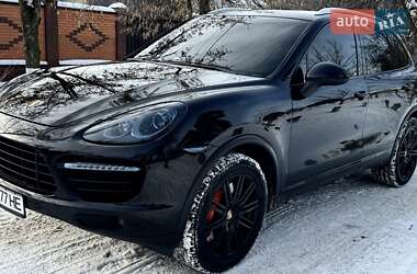 Характеристики Porsche Cayenne Позашляховик / Кросовер