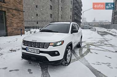 Характеристики Jeep Compass Позашляховик / Кросовер