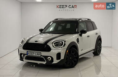 Характеристики MINI Countryman Внедорожник / Кроссовер