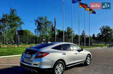 Характеристики Honda Crosstour Внедорожник / Кроссовер