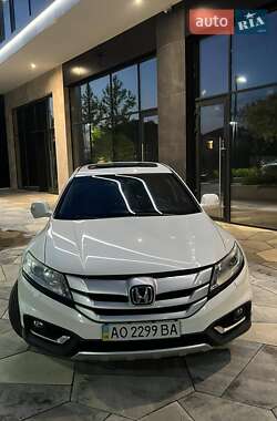 Характеристики Honda Crosstour Позашляховик / Кросовер