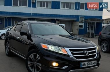 Характеристики Honda Crosstour Позашляховик / Кросовер