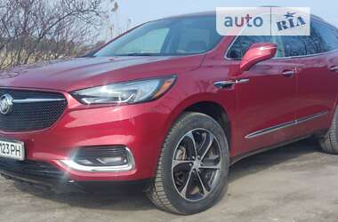 Характеристики Buick Enclave Позашляховик / Кросовер