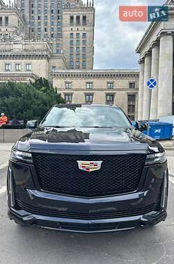 Характеристики Cadillac Escalade Позашляховик / Кросовер