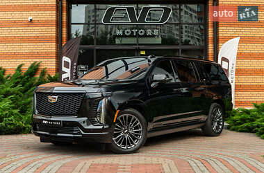 Характеристики Cadillac Escalade Внедорожник / Кроссовер