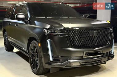 Характеристики Cadillac Escalade Внедорожник / Кроссовер