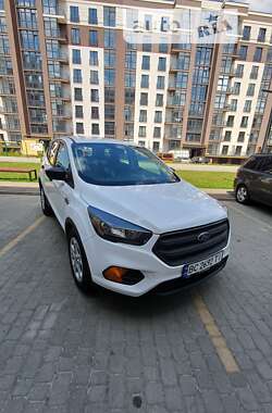 Характеристики Ford Escape Внедорожник / Кроссовер