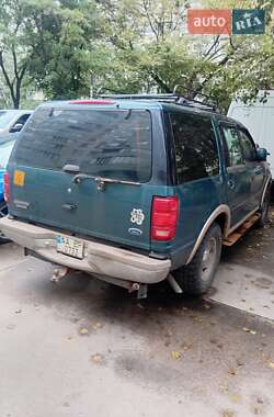 Характеристики Ford Expedition Позашляховик / Кросовер