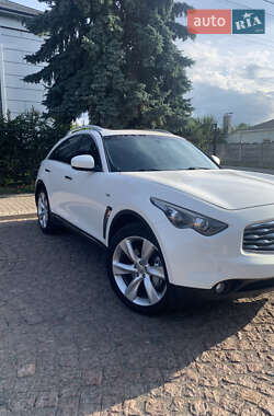 Характеристики Infiniti FX 30 Внедорожник / Кроссовер