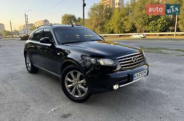 Характеристики Infiniti FX 35 Позашляховик / Кросовер