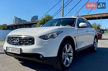 Характеристики Infiniti FX 37 Позашляховик / Кросовер