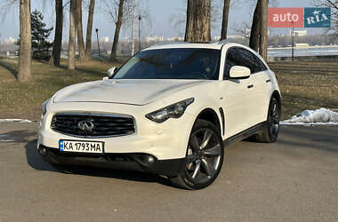 Характеристики Infiniti FX 37 Позашляховик / Кросовер