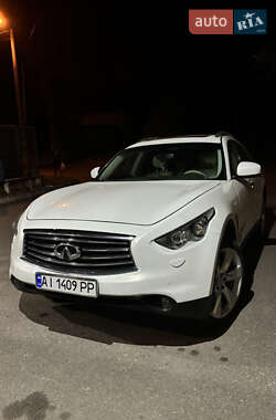 Характеристики Infiniti FX 37 Позашляховик / Кросовер