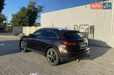 Характеристики Infiniti FX 50 Внедорожник / Кроссовер