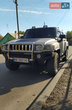 Характеристики Hummer H3 Позашляховик / Кросовер