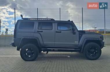 Характеристики Hummer H3 Позашляховик / Кросовер